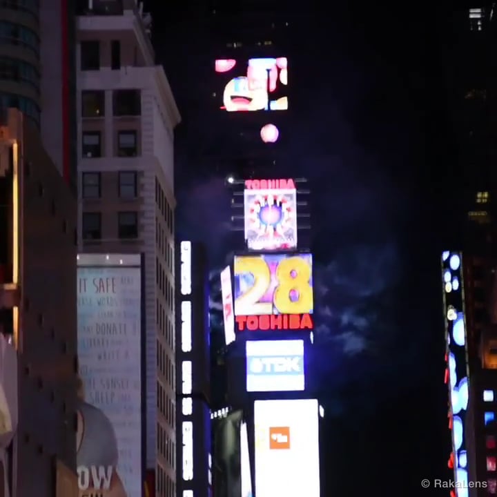Happy New Year!! 🎈🎊🎆 Experiencing new year in Times Square will give you a…